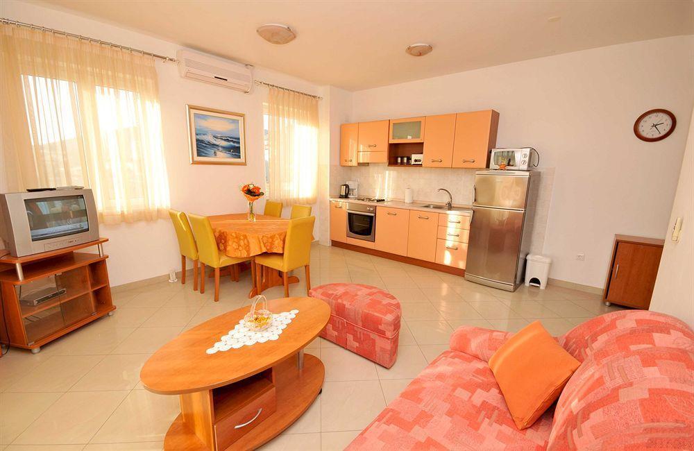 Apartmani Trogir Exterior foto
