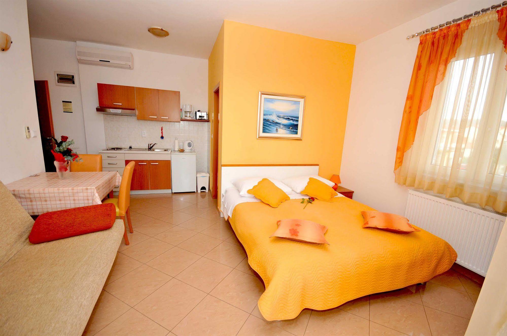 Apartmani Trogir Exterior foto